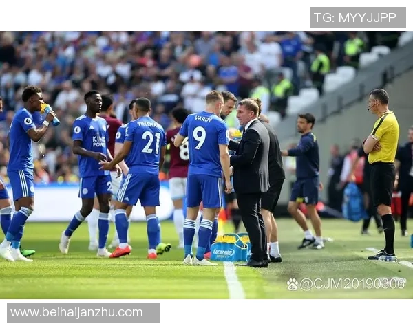 墨尔本胜利与西悉尼流浪者激战正酣赛果揭晓精彩瞬间回顾